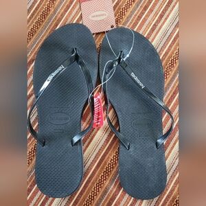 Women's Black Havaianas Flipflops - Size 7/8 US EUR 39/40
